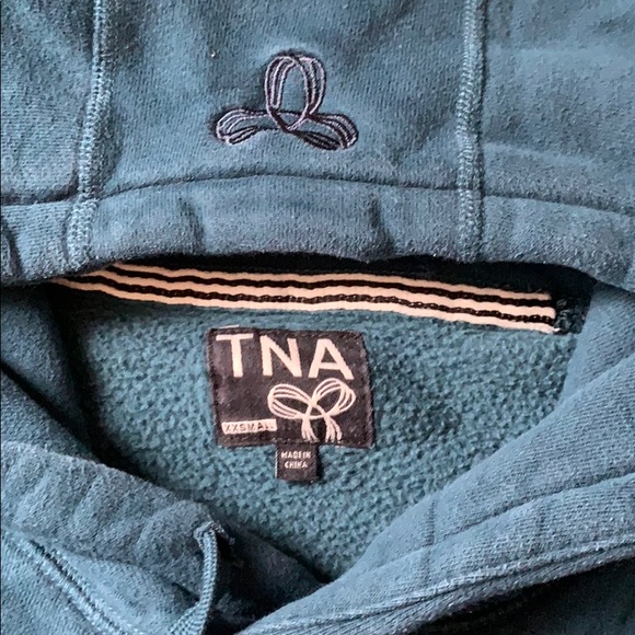 Aritzia TNA Ladies Hoodie - Picture 2 of 4